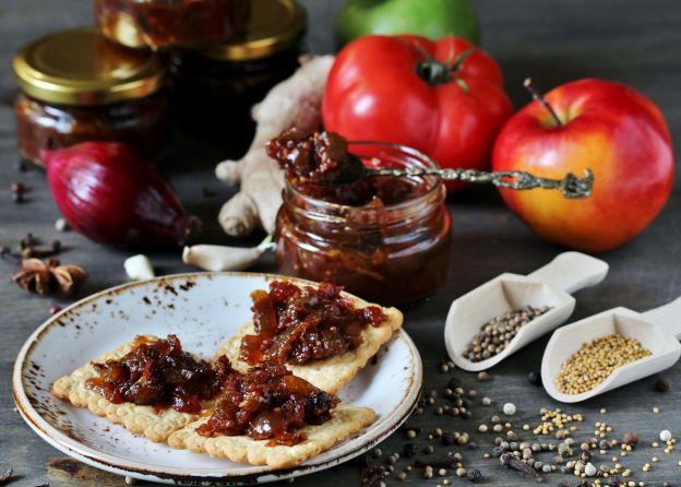 Tomaten Chutney mit Äpfeln