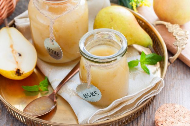 Birnenmarmelade mit Chardonnay