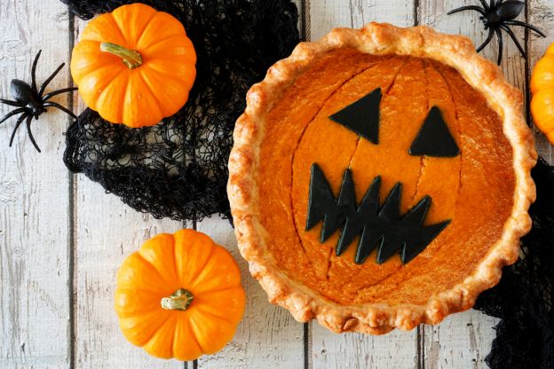 Halloween Pumpkin Pie