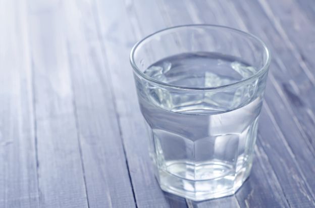 10. Genügend Wasser trinken