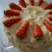 Karottentorte (Carrot Cake with Cream-Cheese Frosting)