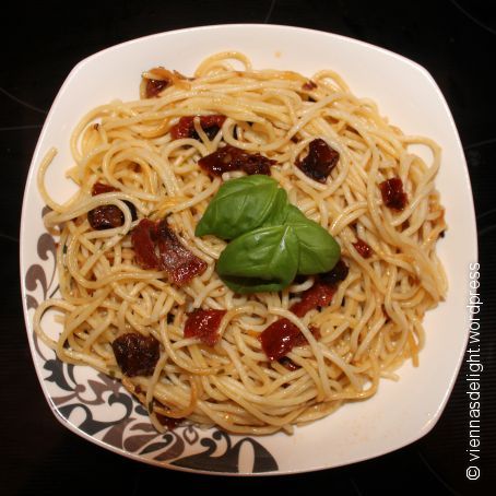 Spaghetti mit getrockneten Tomaten